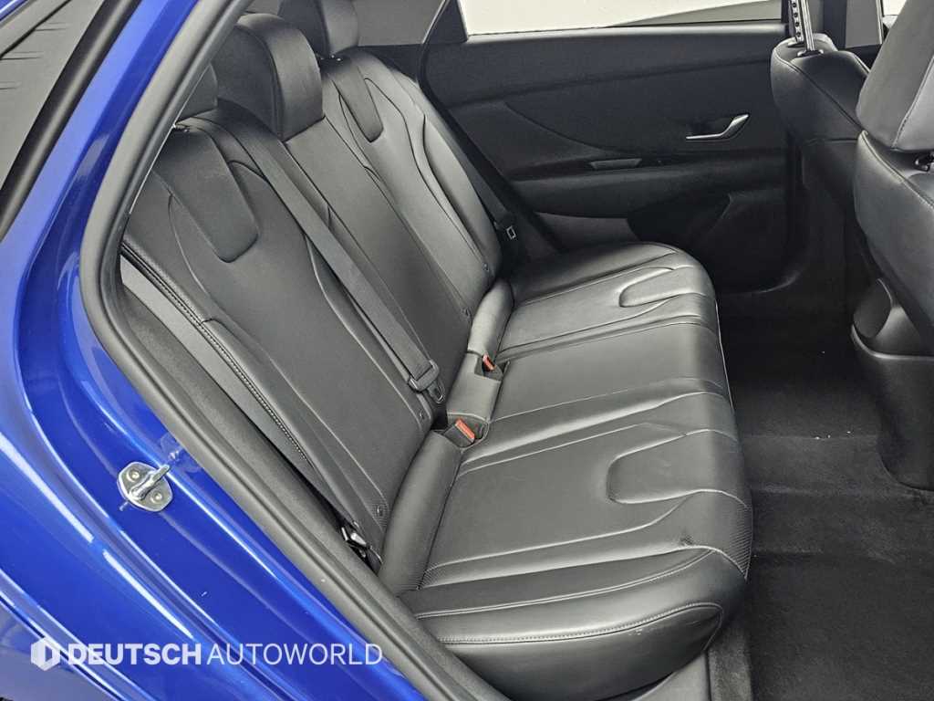 Hyundai Avante — photo 12