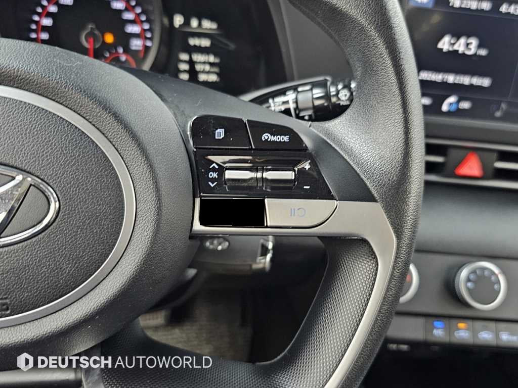 Hyundai Avante — photo 16