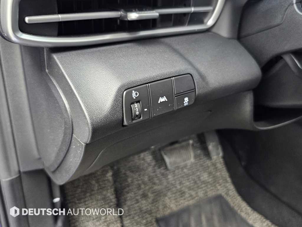 Hyundai Avante — photo 17
