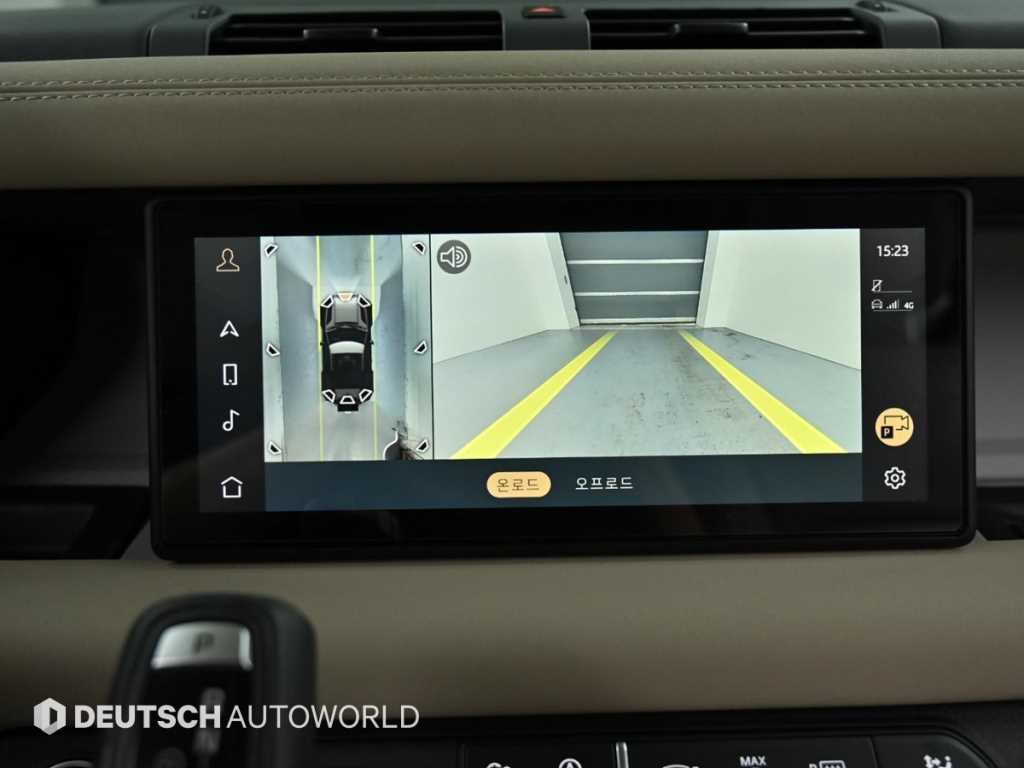 Land Rover Defender — photo 15