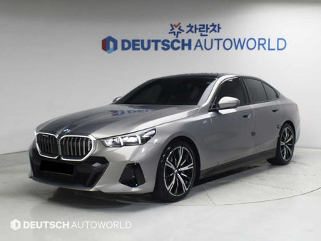 BMW 5-Series — photo 01