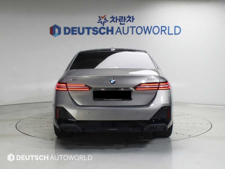 BMW 5-Series — photo 04