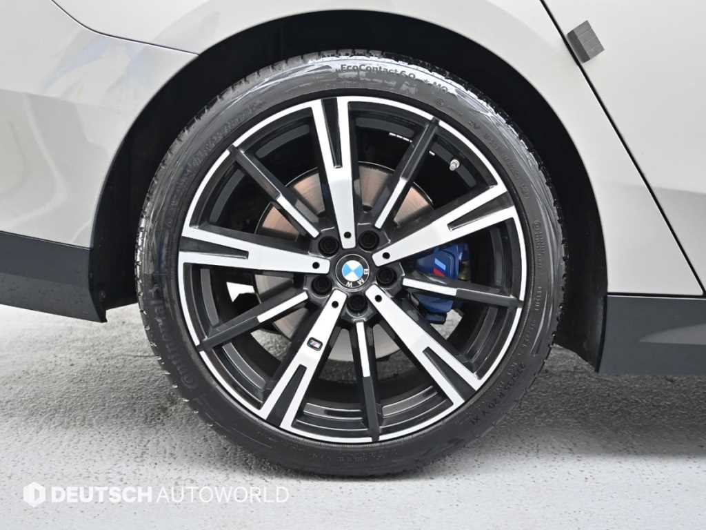 BMW 5-Series — photo 05