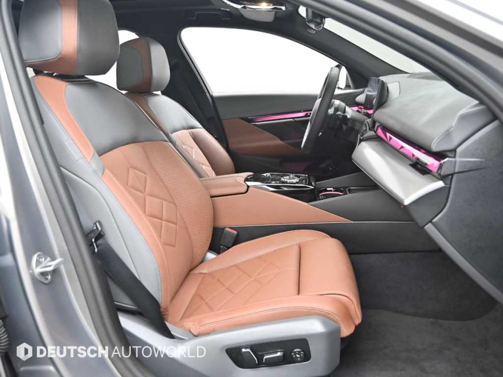 BMW 5-Series — photo 10