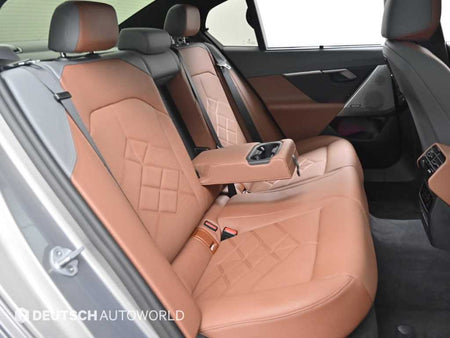 BMW 5-Series — photo 12