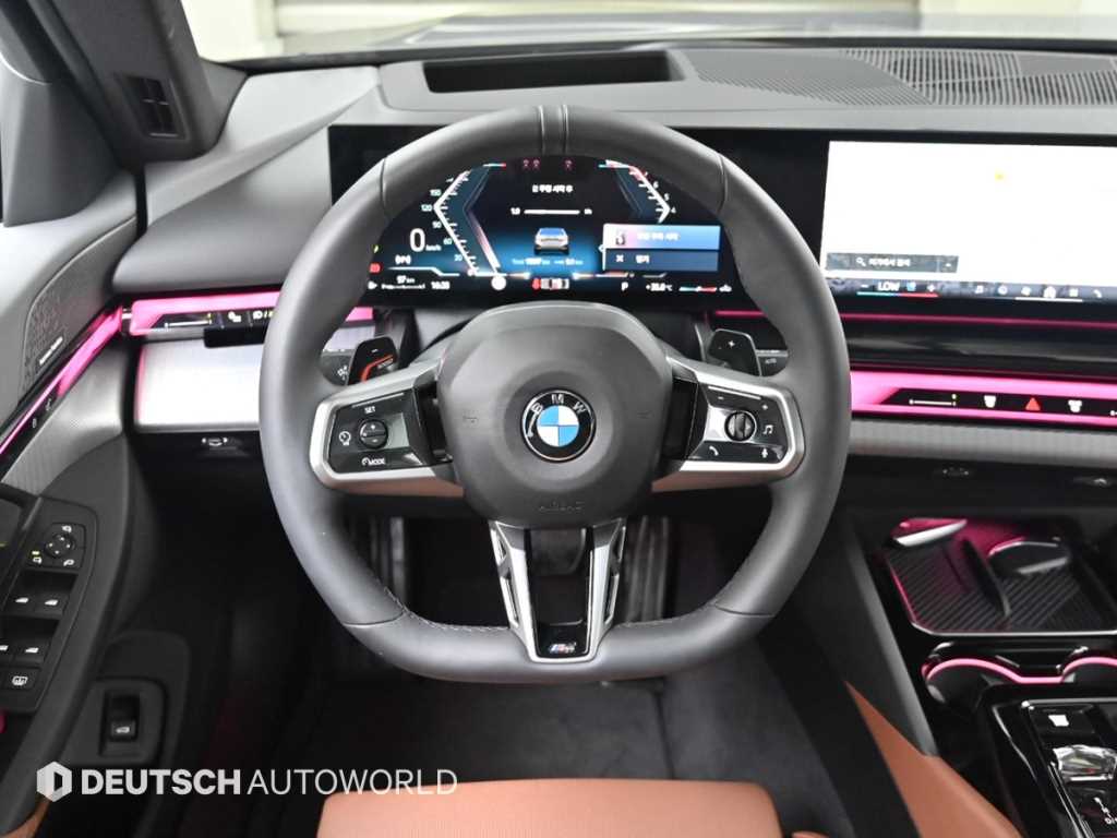 BMW 5-Series — photo 13