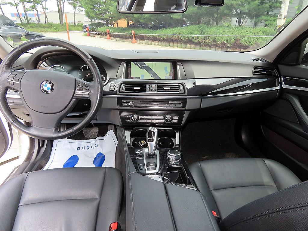 BMW 5-Series — photo 07