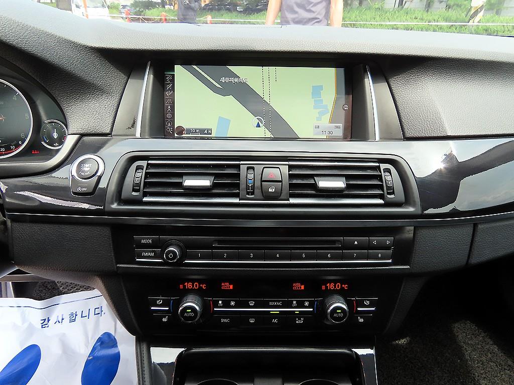 BMW 5-Series — photo 13
