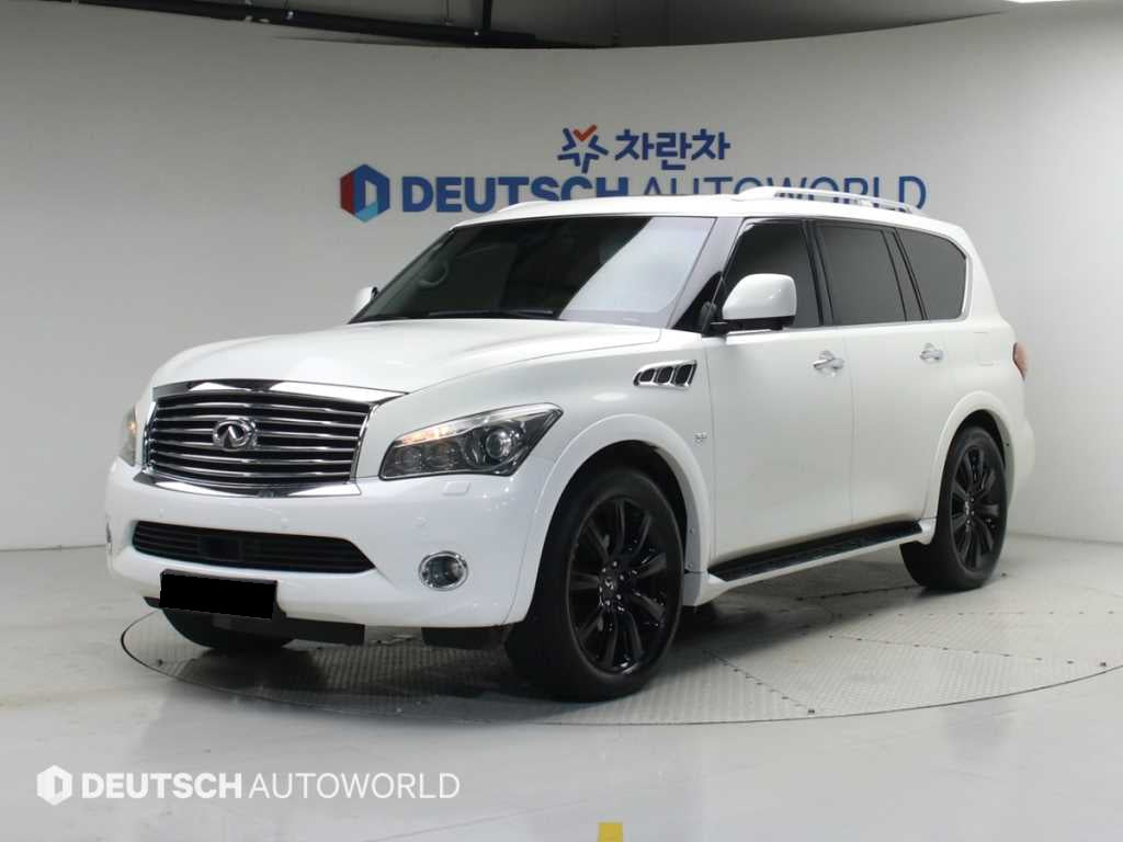 Infiniti QX80 — photo 01
