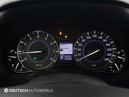 Infiniti QX80 — photo 08