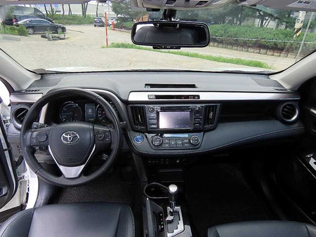 Toyota RAV4 — photo 08