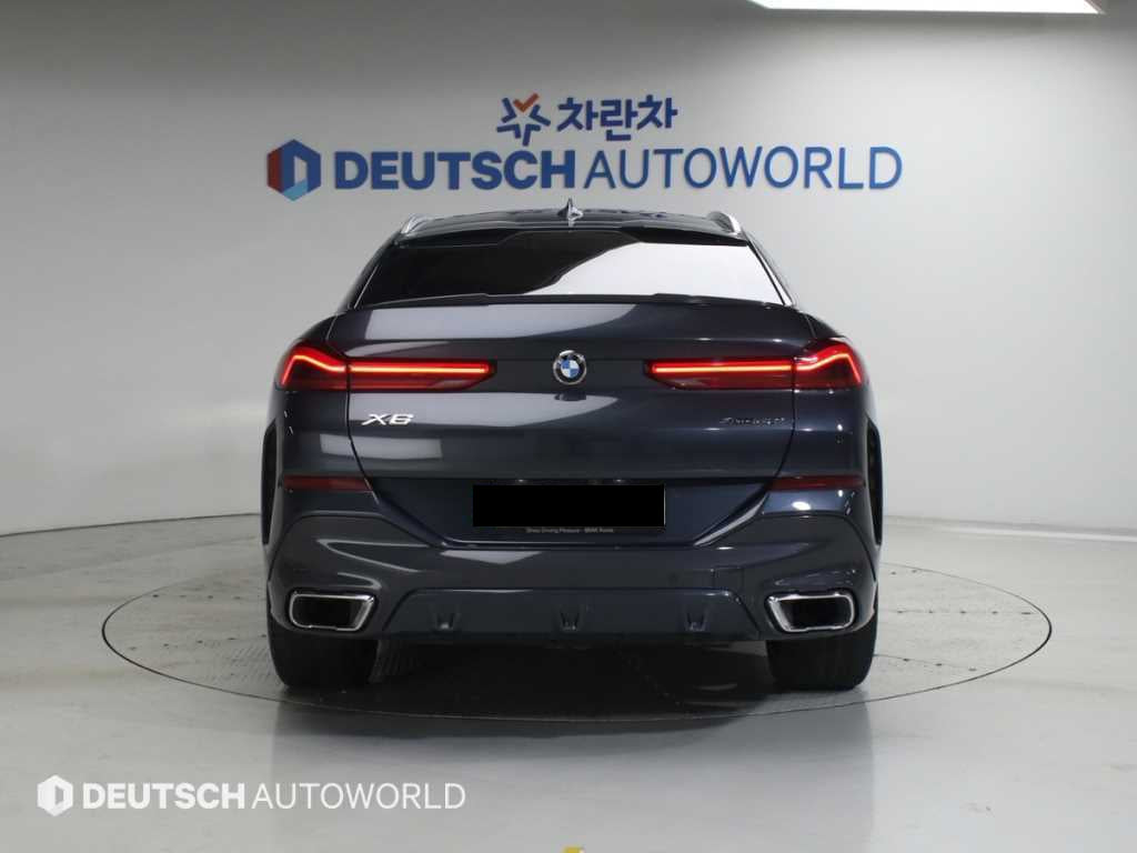 BMW X6 — photo 04
