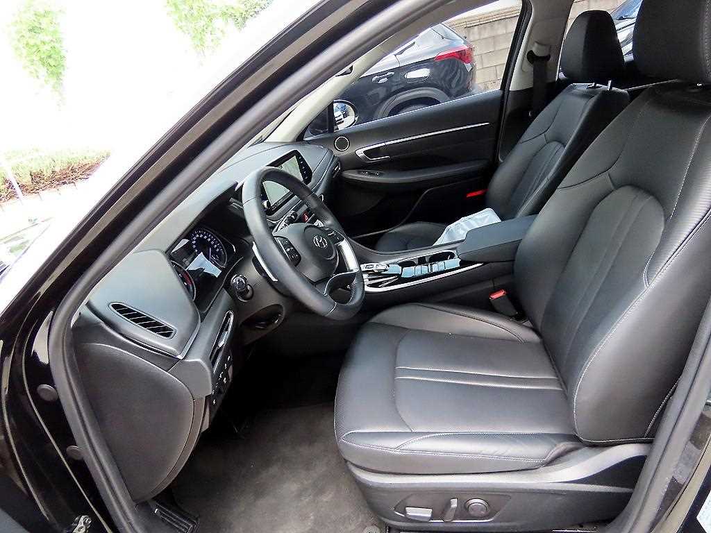 Hyundai Sonata — photo 05