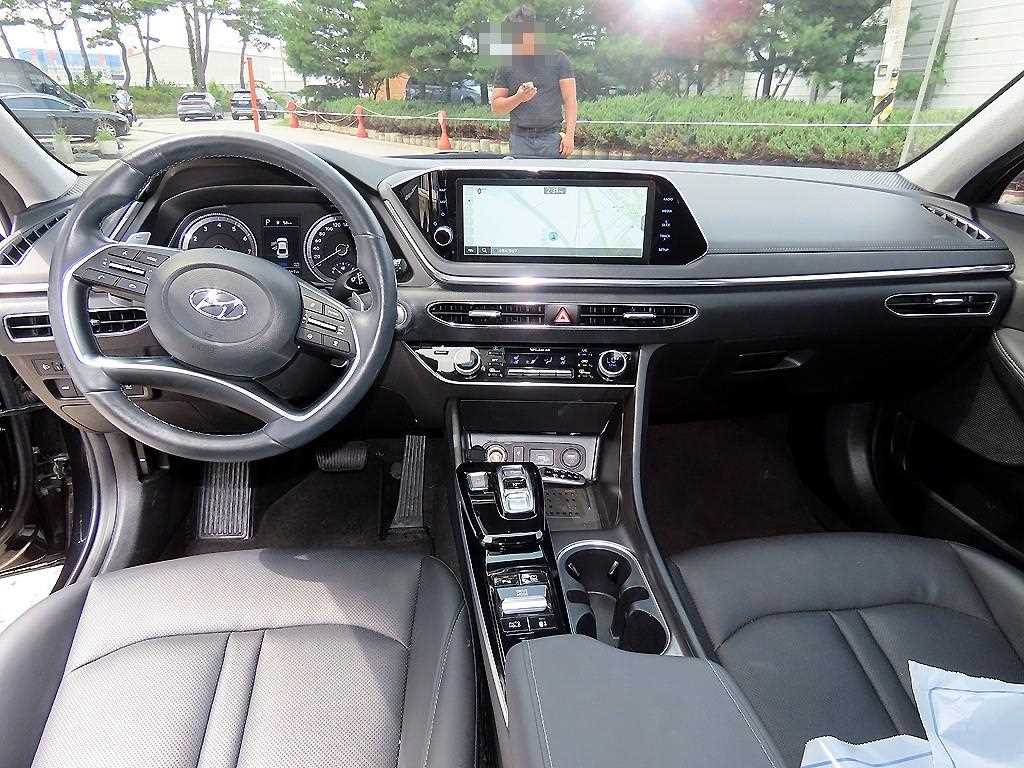Hyundai Sonata — photo 07