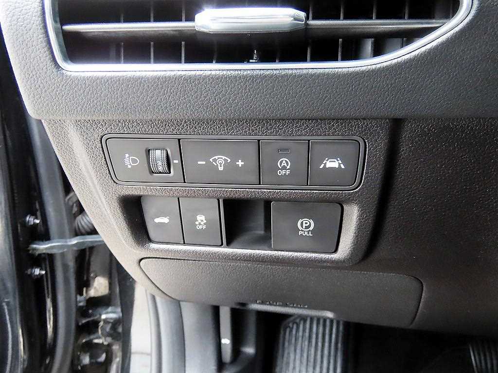 Hyundai Sonata — photo 12