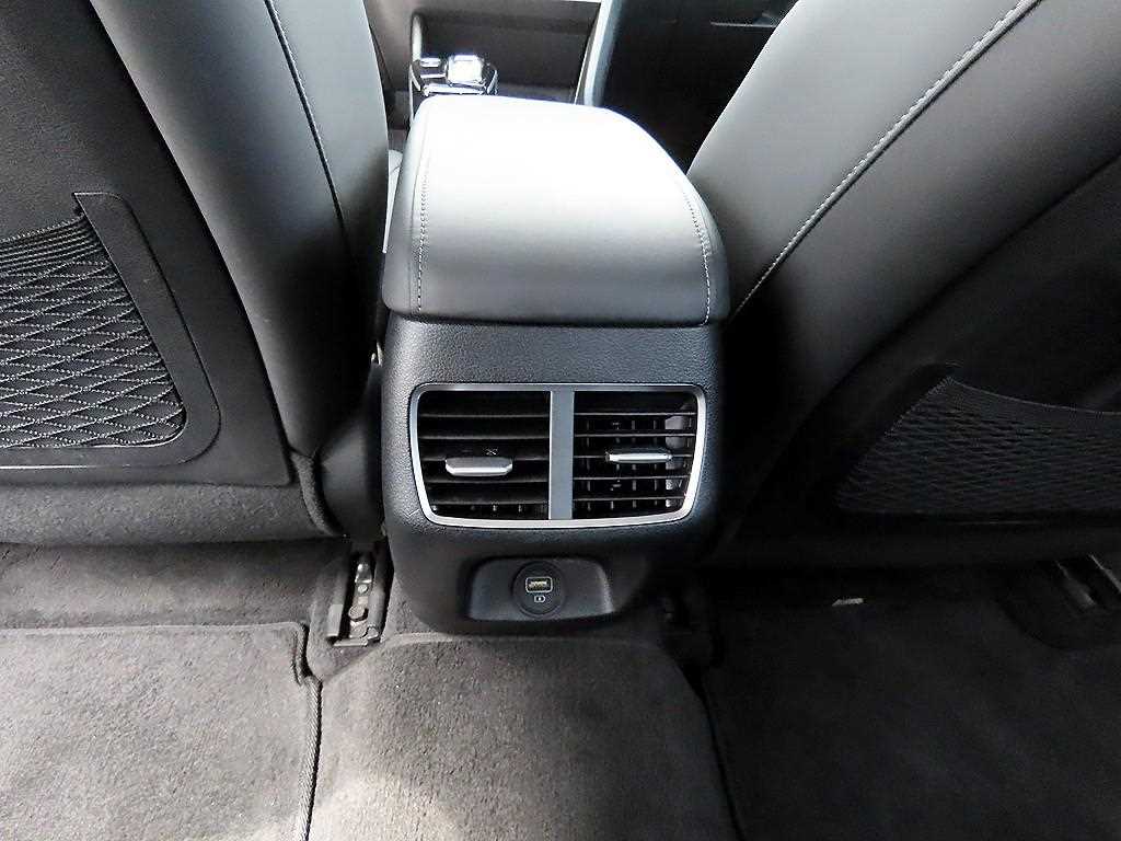 Hyundai Sonata — photo 18