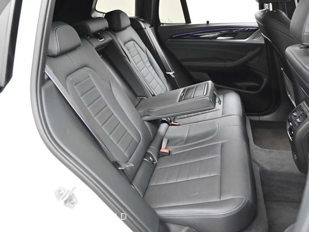 BMW X3 — photo 12