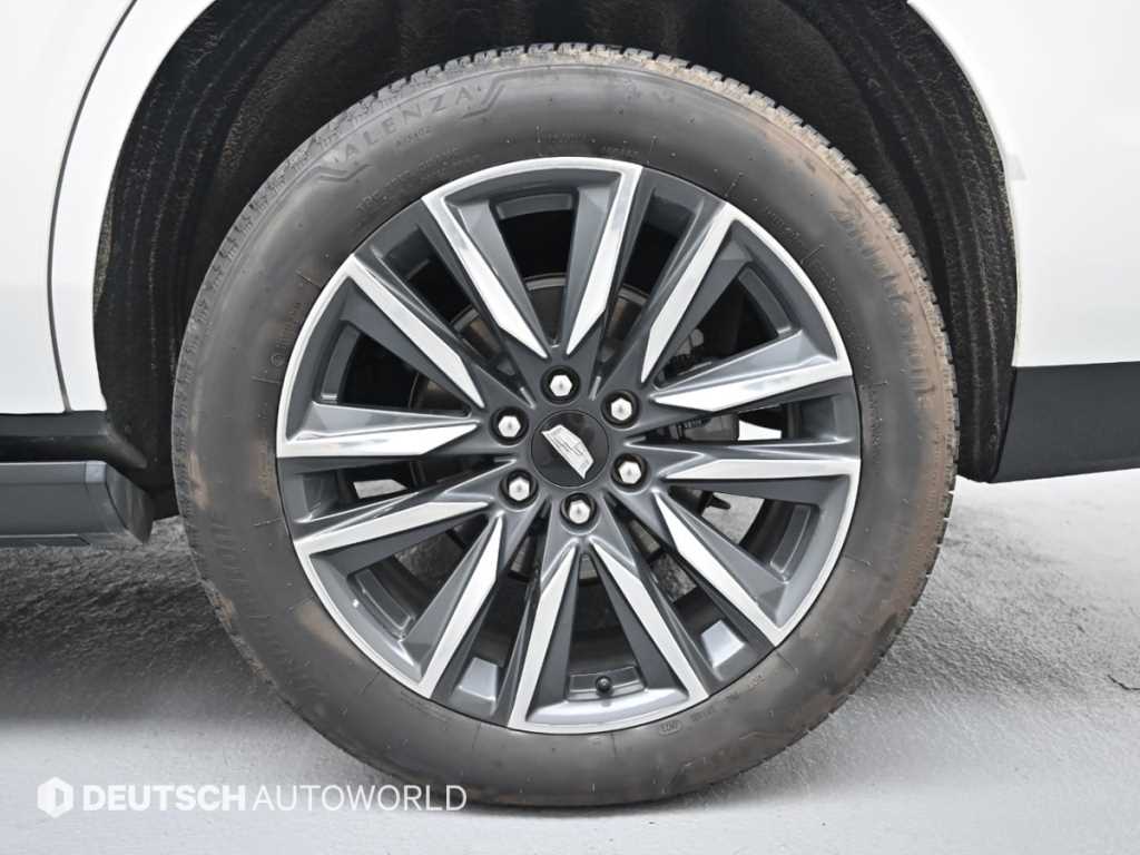 Cadillac Escalade — photo 05