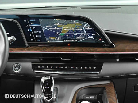 Cadillac Escalade — photo 14