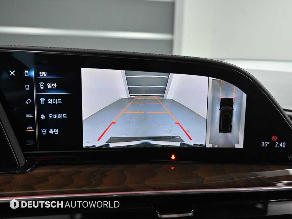 Cadillac Escalade — photo 15