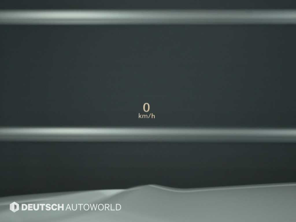Cadillac Escalade — photo 17
