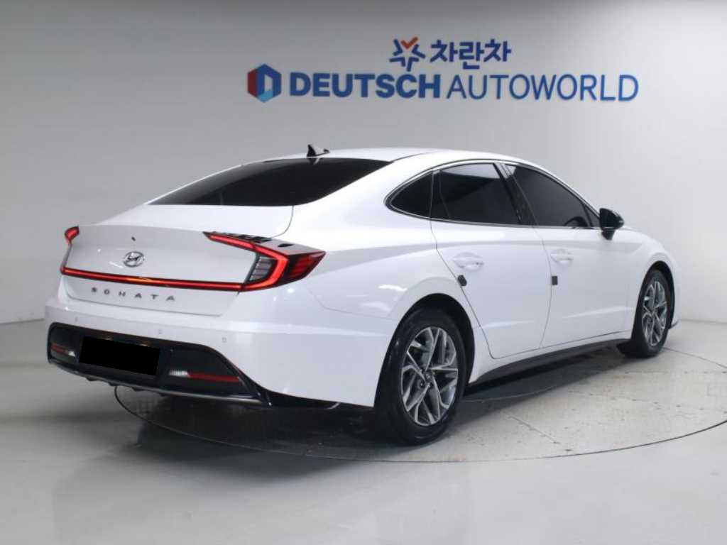 Hyundai Sonata — photo 02