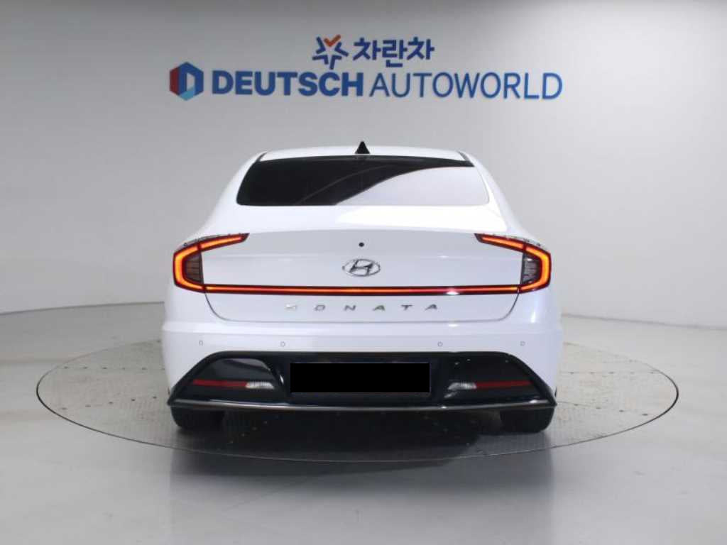 Hyundai Sonata — photo 04