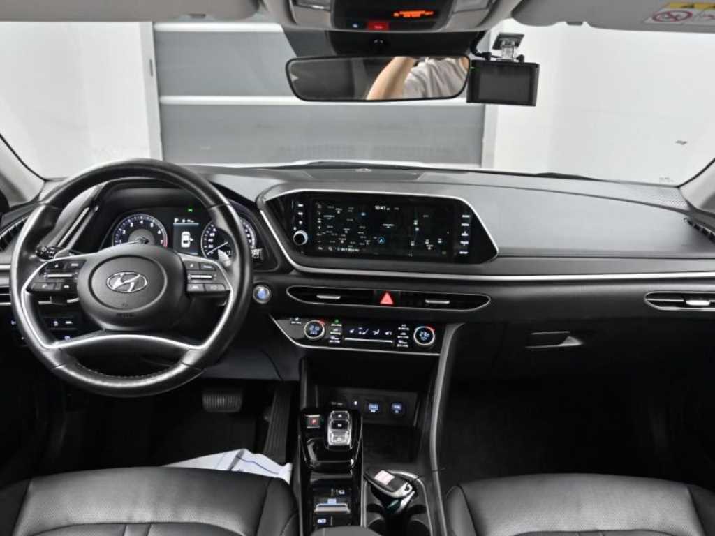 Hyundai Sonata — photo 07