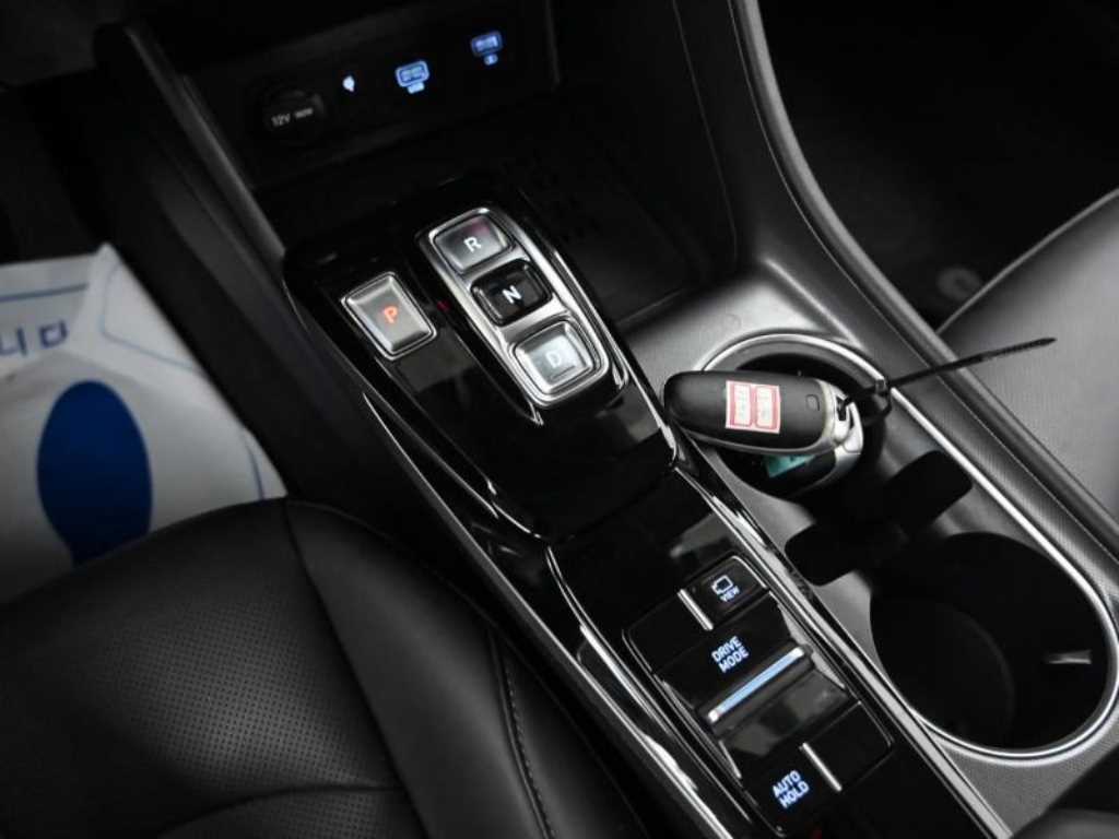 Hyundai Sonata — photo 09