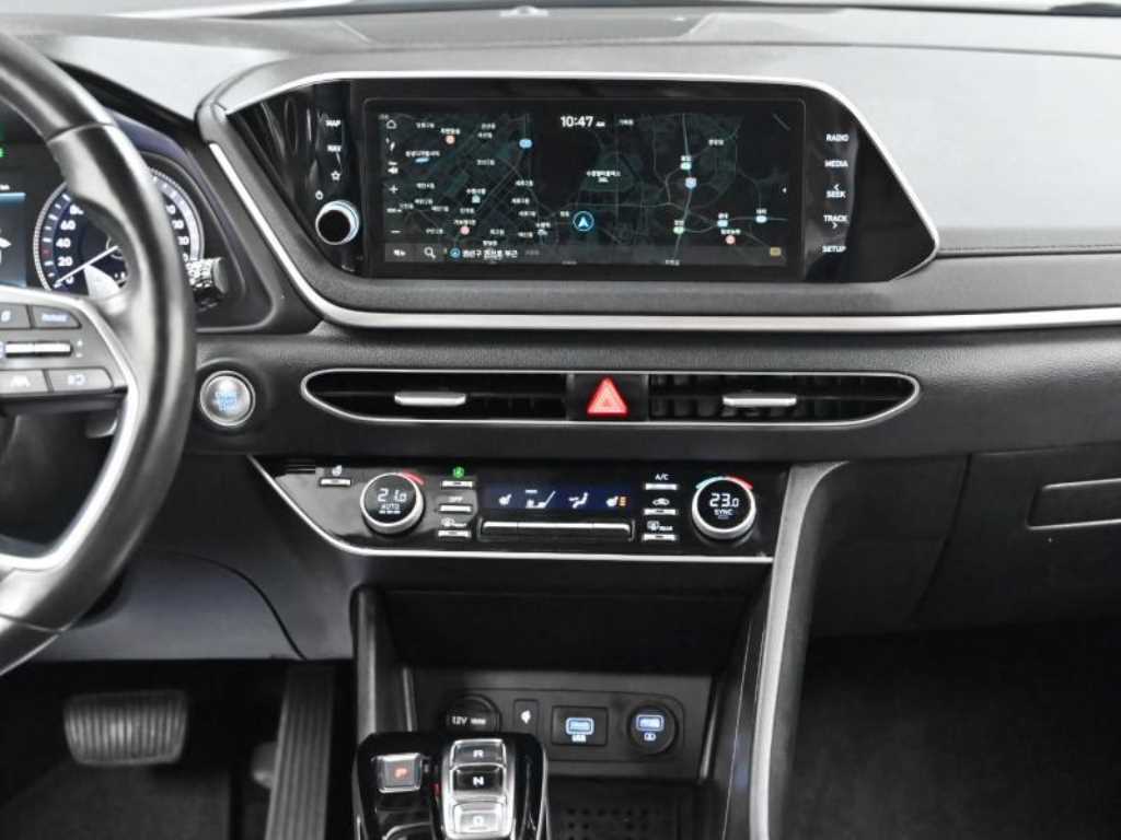 Hyundai Sonata — photo 14