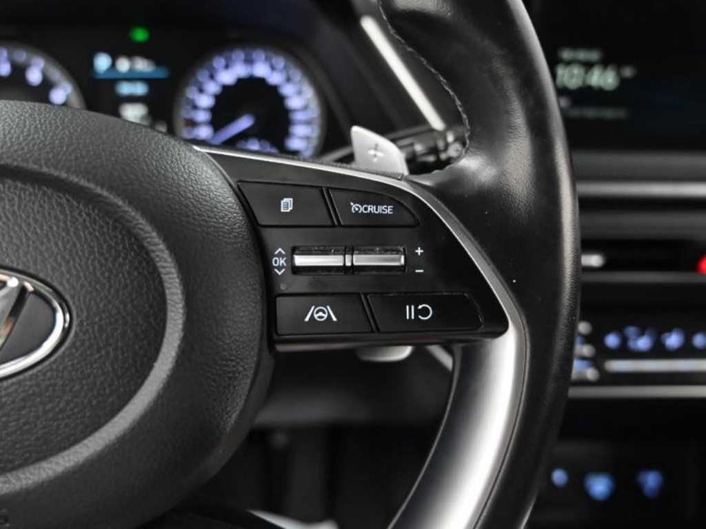 Hyundai Sonata — photo 16
