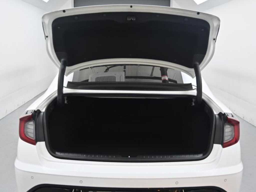 Hyundai Sonata — photo 19