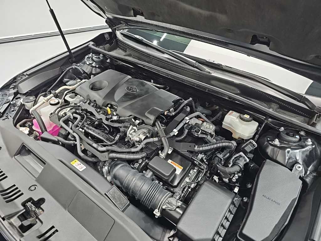 Toyota Camry — photo 05