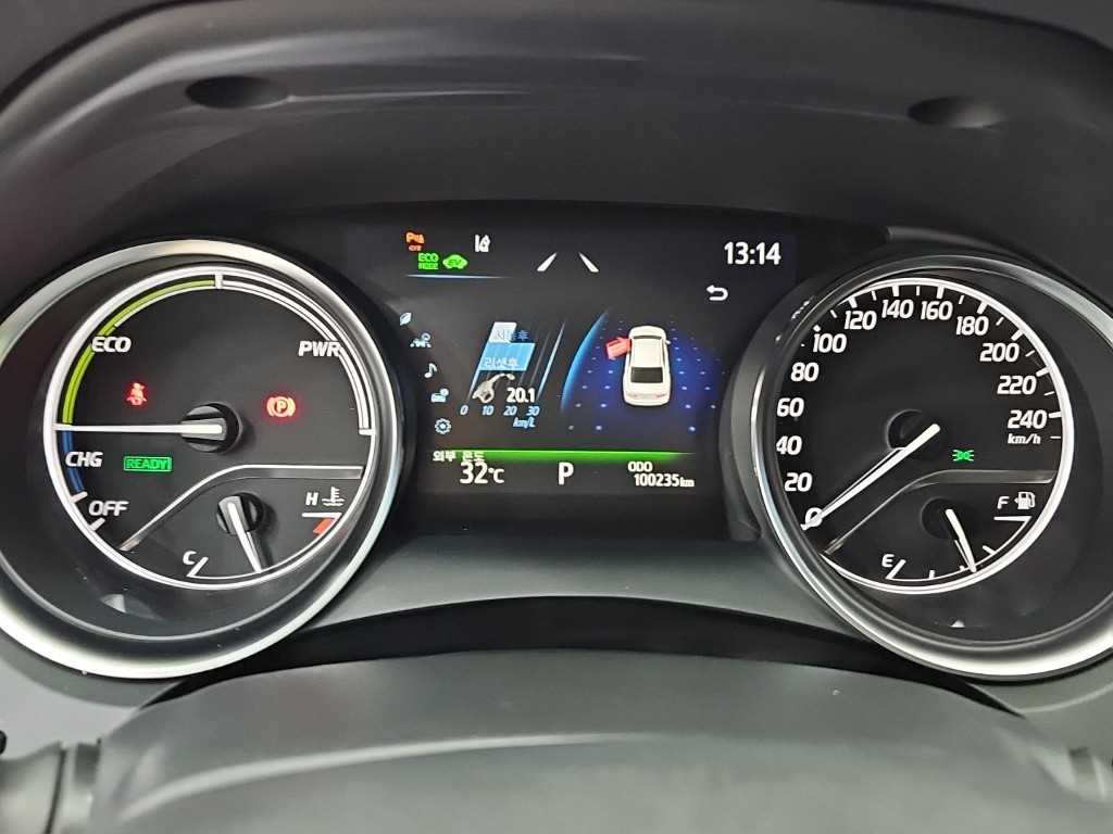Toyota Camry — photo 06