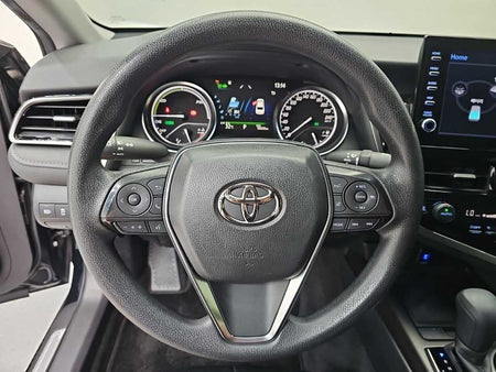 Toyota Camry — photo 09