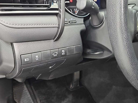 Toyota Camry — photo 16