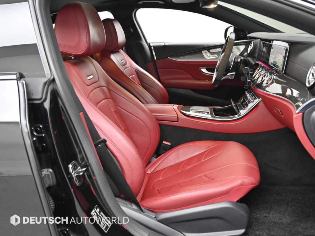 Mercedes-Benz CLS-Class — photo 10