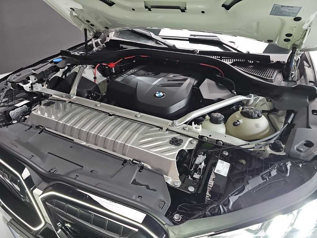 BMW X3 — photo 05