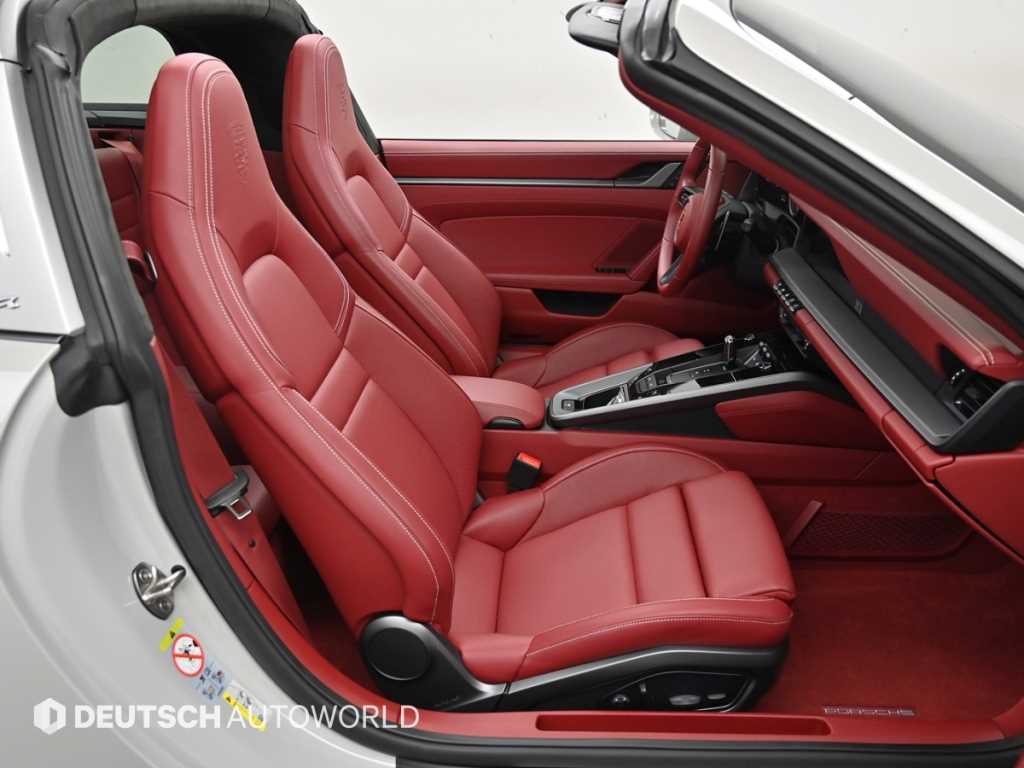 Porsche 911 — photo 10