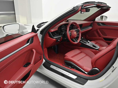 Porsche 911 — photo 11