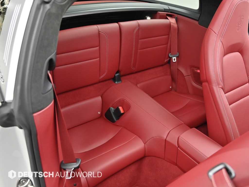 Porsche 911 — photo 12