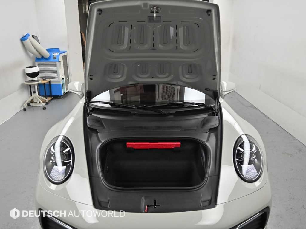 Porsche 911 — photo 18