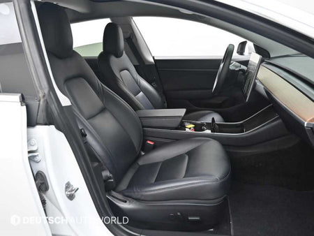 Tesla Model 3 — photo 10