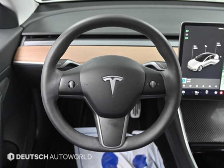 Tesla Model 3 — photo 13