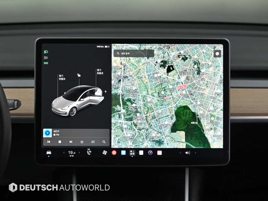 Tesla Model 3 — photo 14