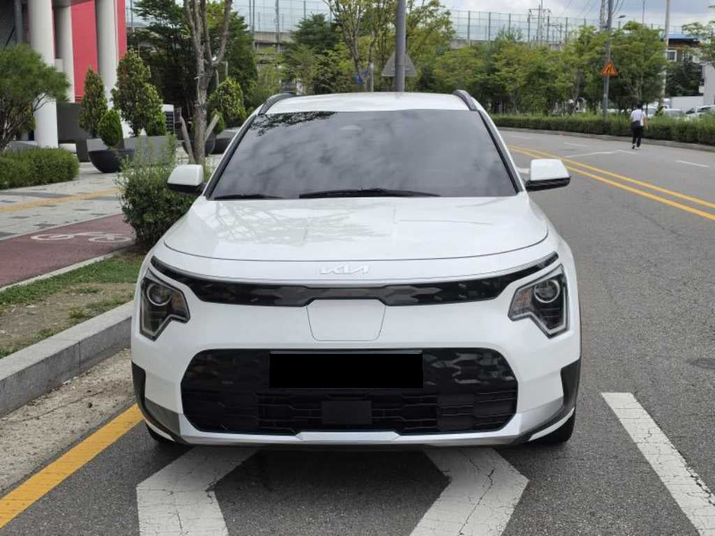 Kia Niro — photo 03