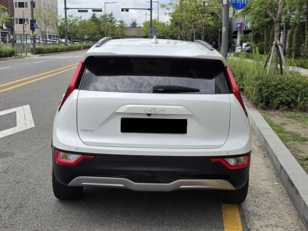 Kia Niro — photo 05