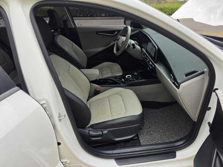 Kia Niro — photo 07