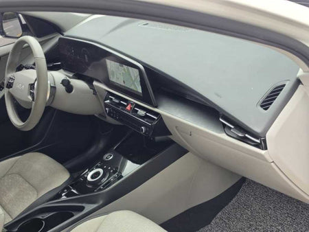 Kia Niro — photo 08