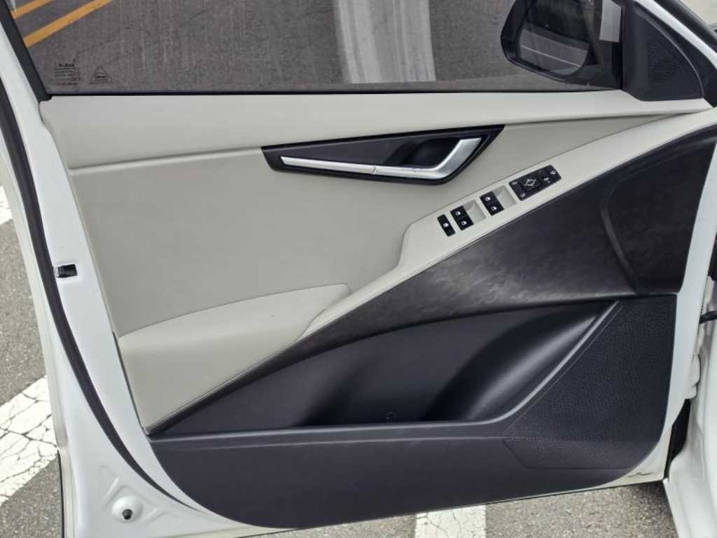 Kia Niro — photo 16